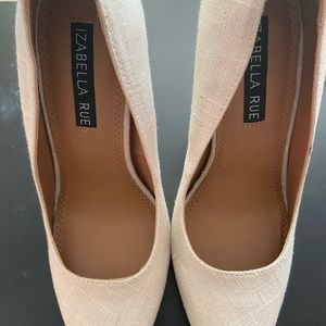 Izabella Rue, Size 7